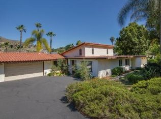 1371 Macadamia Dr, Fallbrook, CA 92028