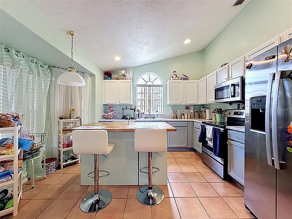 2nd image of 230 HYPOLITA AVENUE