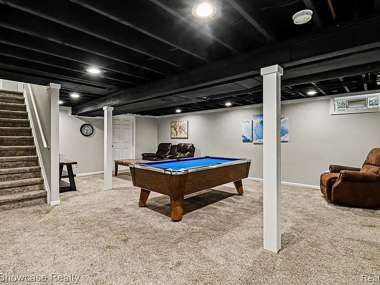2572 Ridge Rd — Photo 34