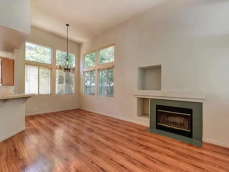 Living and Dining1