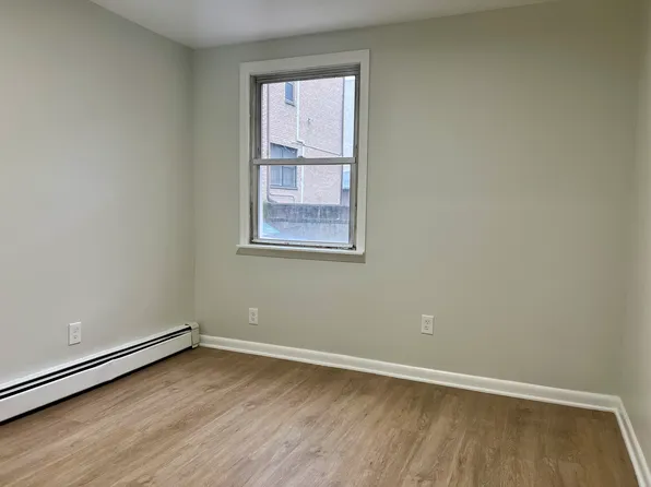 352 Paterson Plank Road image 4 of 8