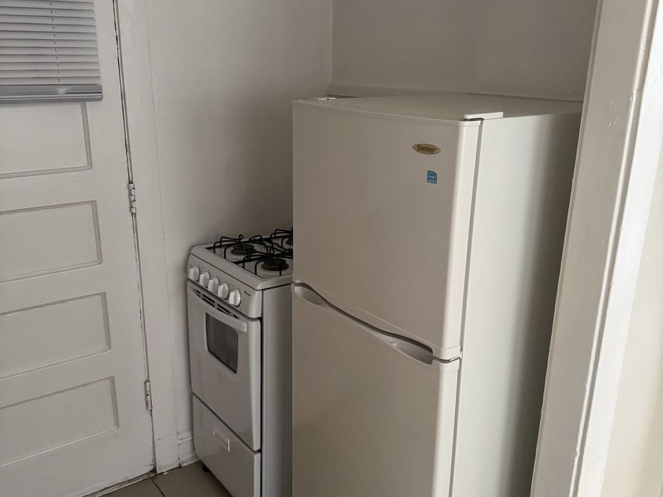 1st image of 1357-67 W Greenleaf Ave #17273657