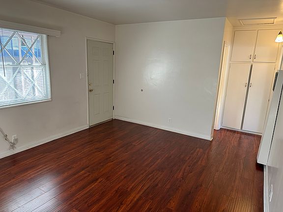 4th image of 611 E Santa Anita Ave