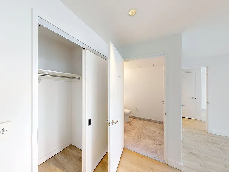 242 W 53rd St #63B — Photo 4