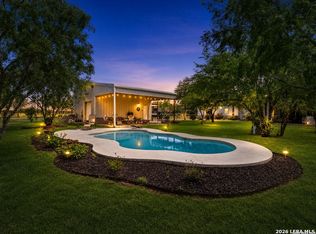 209 Gentle Breeze, Floresville, TX 78114