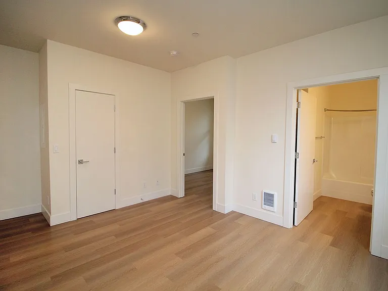 8417 SW 24th Ave — Photo 15