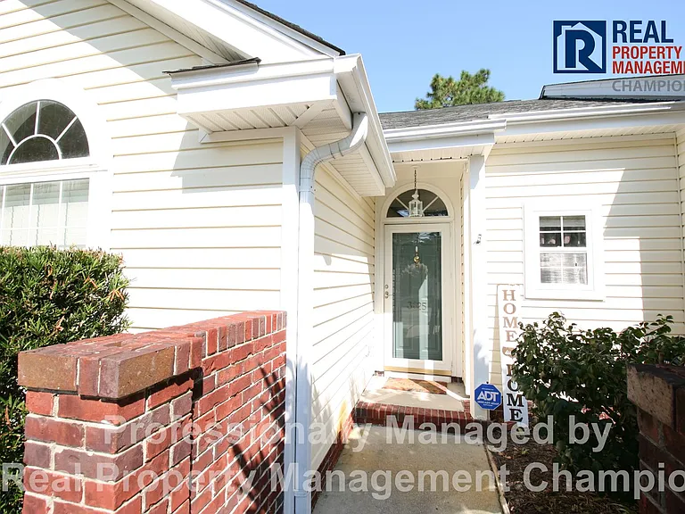 3825 Mayfield Ct — Photo 2