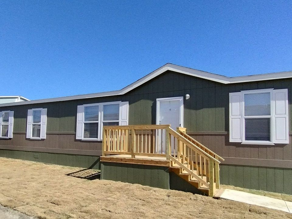 1st image of 129 Pineland Ave #115
