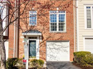 4037 Fairfax Center Hunt Trl, Fairfax, VA 22030