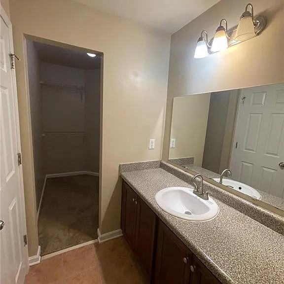 282 Village Dr — Photo 16