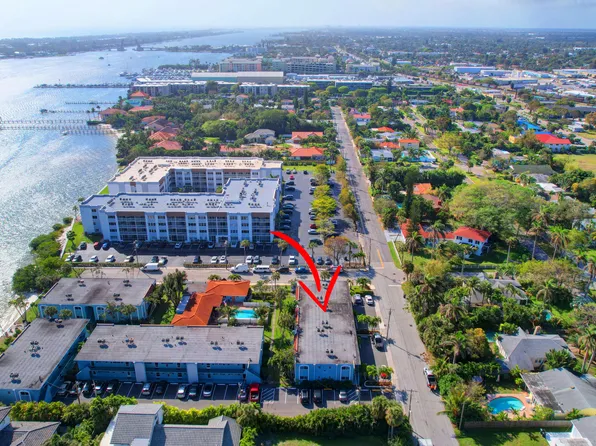1432 S Lakeside Drive #9, Lake Worth Beach, FL 33460