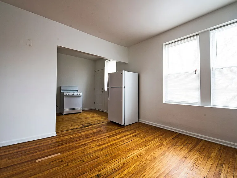 7053 S St Lawrence — Photo 15