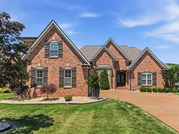 2146 Gorden Xing, Gallatin, TN 37066
