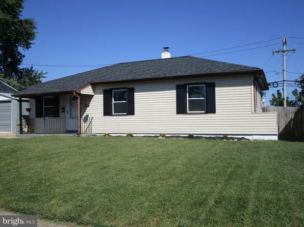 21 Memorial Dr, New Castle, DE 19720