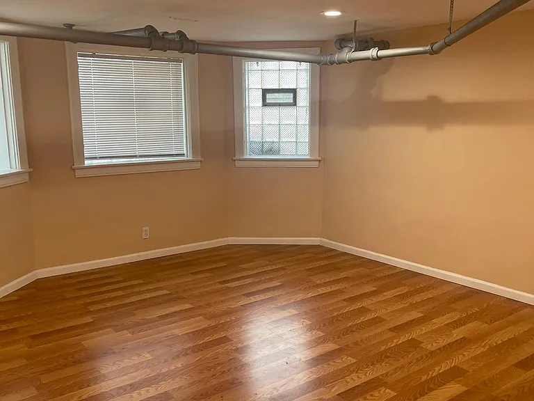 7842 S Cregier Ave #B — Photo 7
