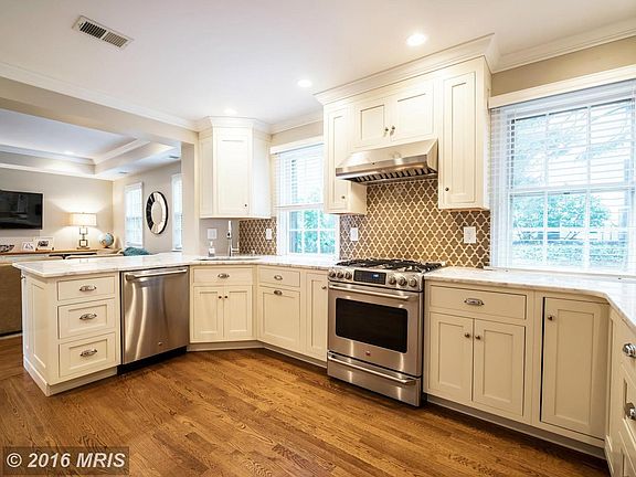 4th image of 5412 Purlington Way