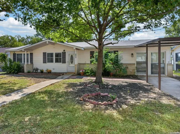 114 Hillcrest, Universal City, TX 78148