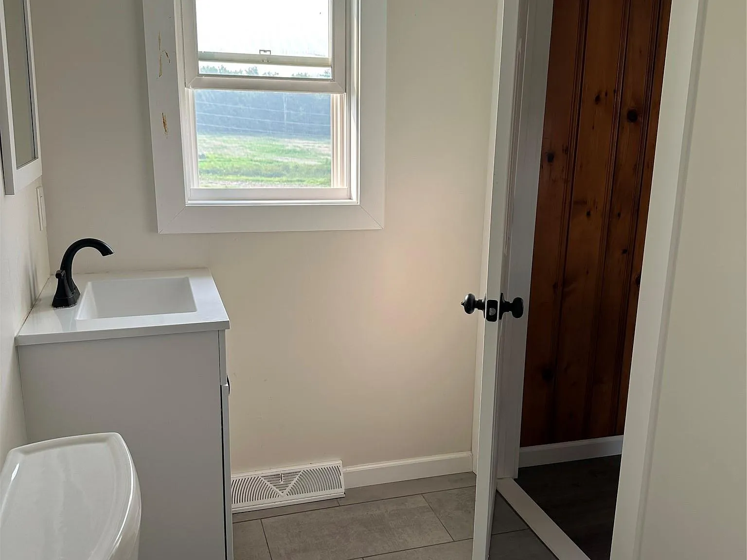Studio, 1.0 bath, 4314 sqft, $1,500 — Photo 3