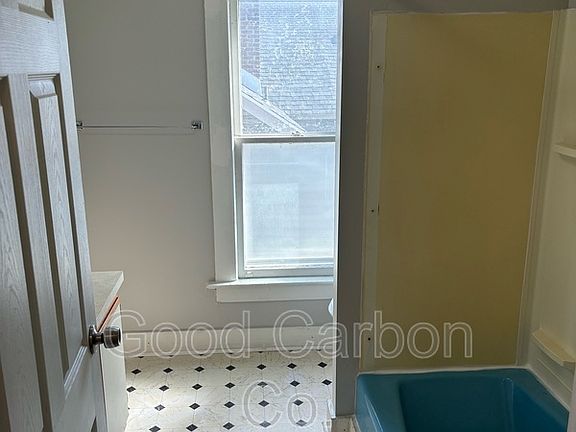 5th image of 101 Miller St #2