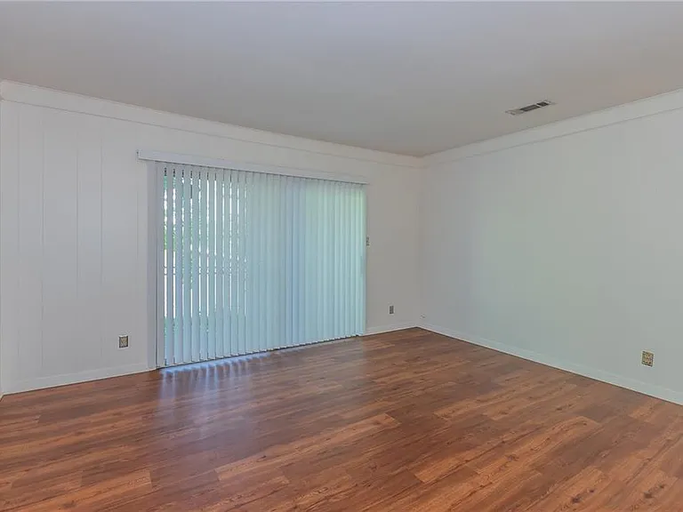 2502 Trailside Dr #B — Photo 4