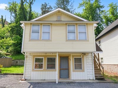 109 Tower Ln, Westover, WV, 26501