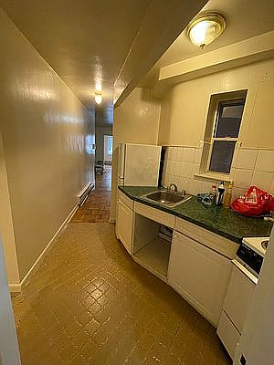 4th image of 340 E 85th St APT 1A