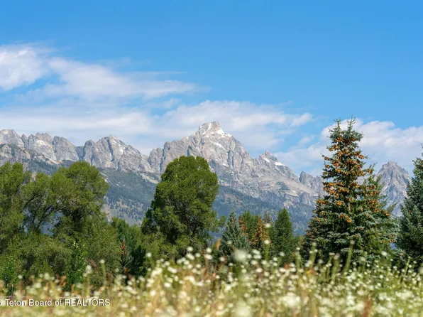 750 E Nez Perce Rd, Jackson, WY 83001