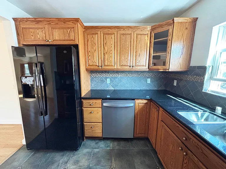 5931 Comey Ave — Photo 10