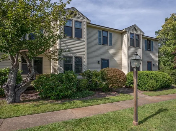 71 Apache Way, Tewksbury, MA 01876