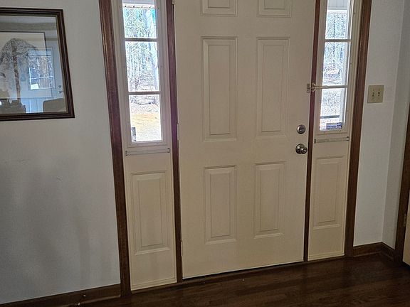 2nd image of 211 Ruth Dr