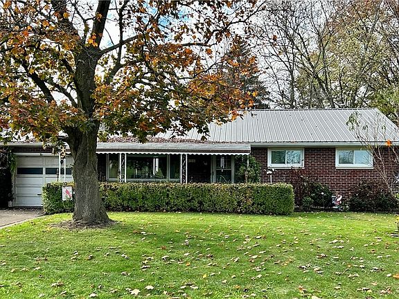 2nd image of 36 Lakeview Dr