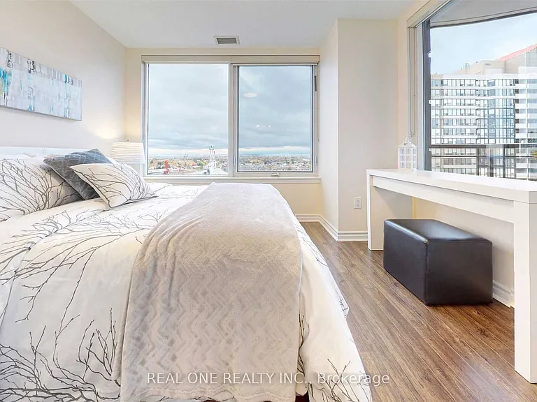 385 Prince Of Wales Dr #1311 — Photo 14