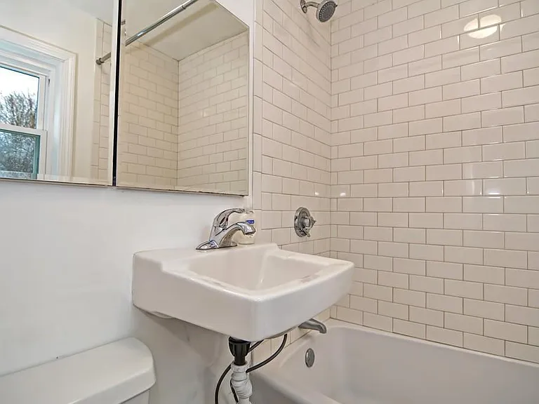 18 Walcott St #1 — Photo 14
