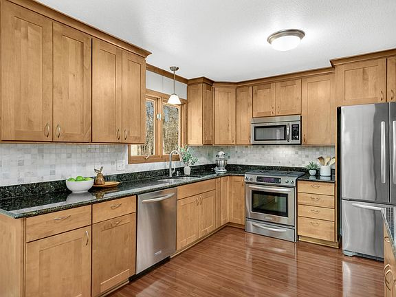 4th image of 6576 Forestview Ln N