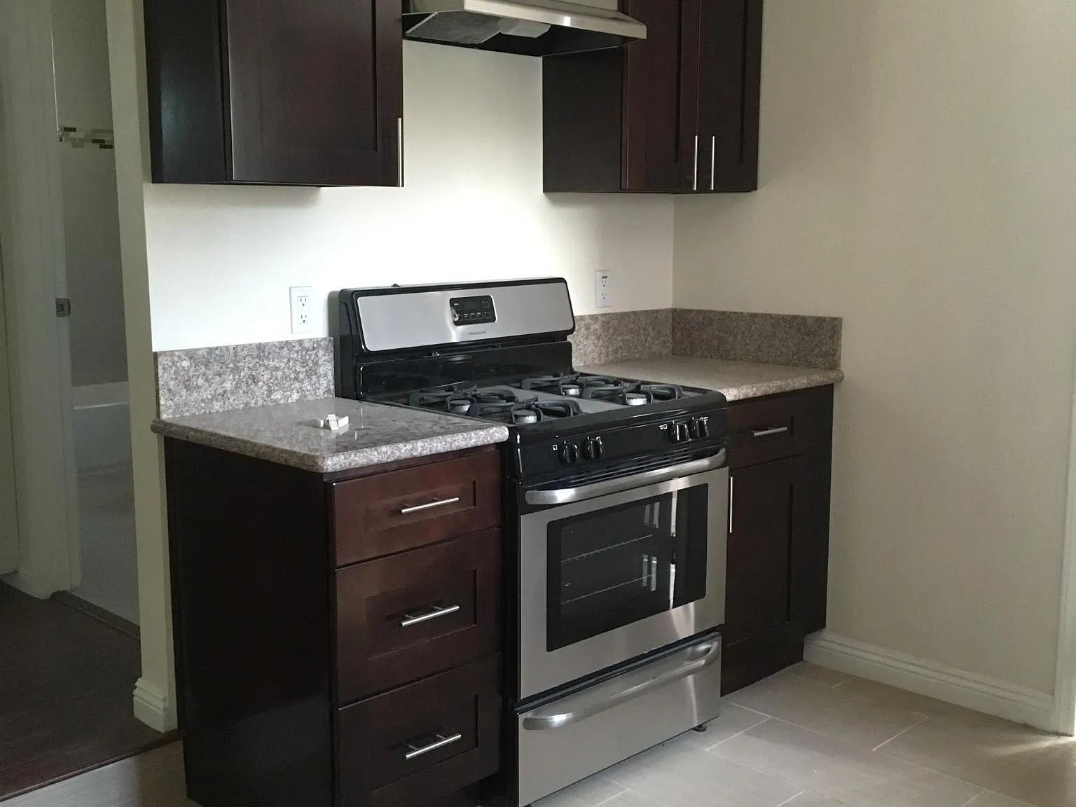 2 bed, 620 sqft, $2,200 — Photo 1