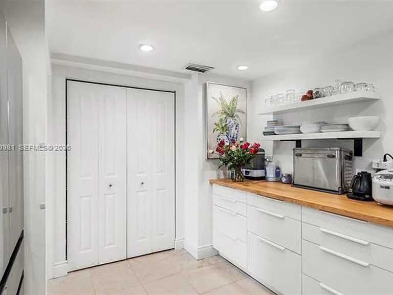 1915 Brickell Ave #C1612 — Photo 15