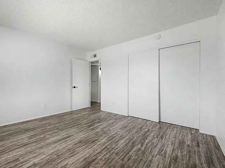 9514 N. 8th St — Photo 23