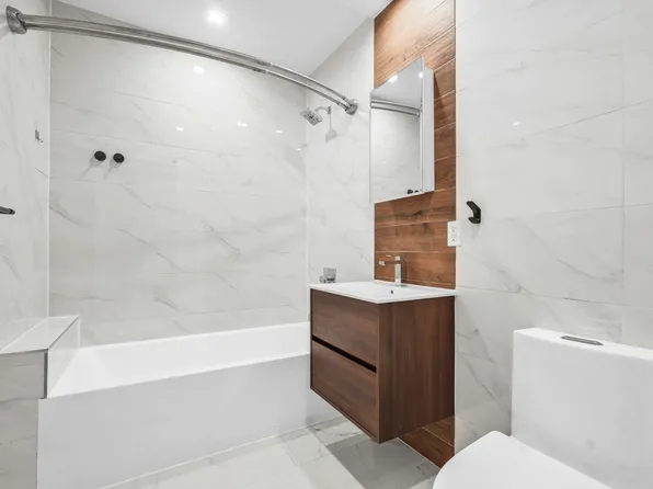 627 De Kalb Avenue image 13 of 19