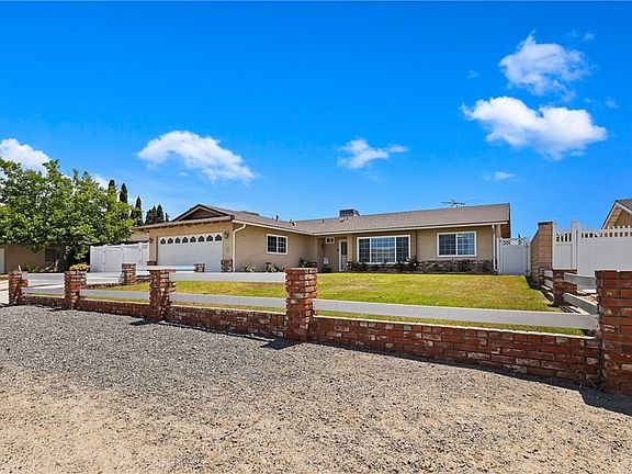 5th image of 2655 Sunny Hills Dr