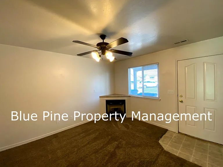 1512 N Stevens Dr #B — Photo 2