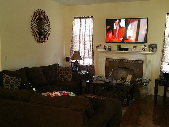 5th image of 3661 Epworth Ave