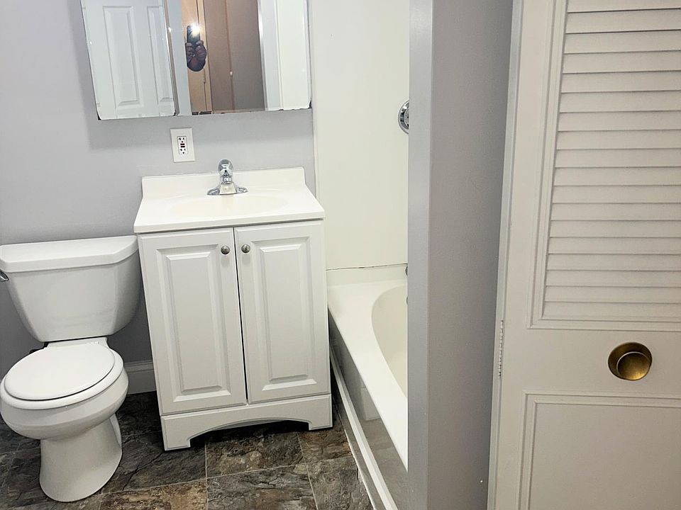 1st image of 174 Presidents Ln #404A