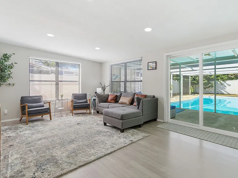 305 N Conrad Ave — Photo 33