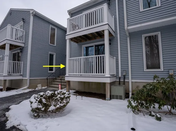 144 Hart St APT 44, Taunton, MA 02780