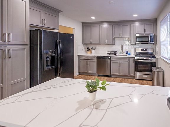 3rd image of 206 Prospect St #Id1265782p