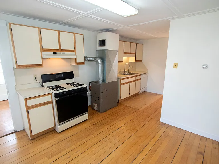 19 FIRST — Photo 3