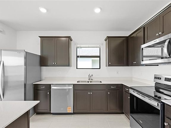 5th image of 286 Silent Lake DR