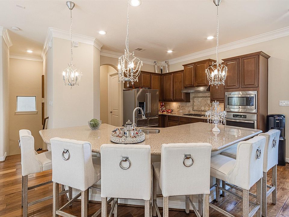 1st image of 12227 Oxford Crescent Cir