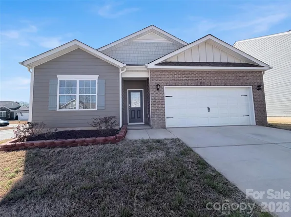 155 Scotsway Ct, Troutman, NC 28166