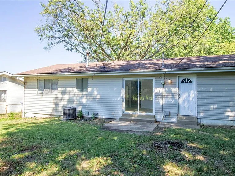 1670 Arundel Dr — Photo 7